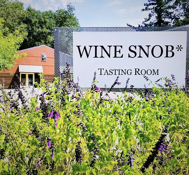 Wine Snob* photo 5