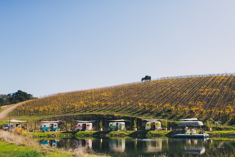 Alta Colina Vineyard & Winery photo 4