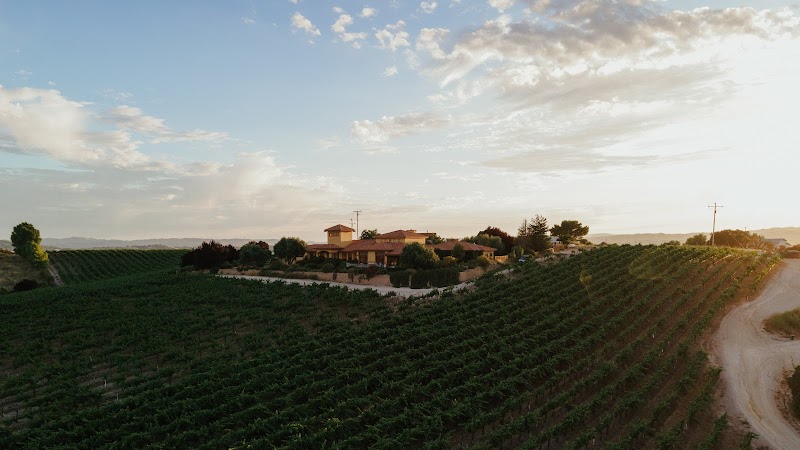 Dresser Winery, Vineyard and Luxury Vacation Rental Villa photo 1