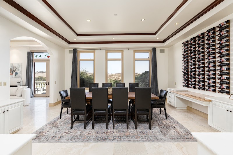 Dresser Winery, Vineyard and Luxury Vacation Rental Villa photo 4