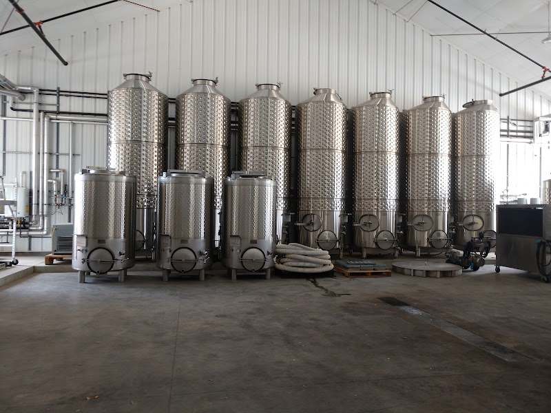 Willow Creek Wine Co. photo 5
