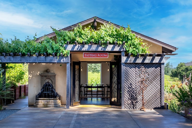 Square Peg Winery photo 1