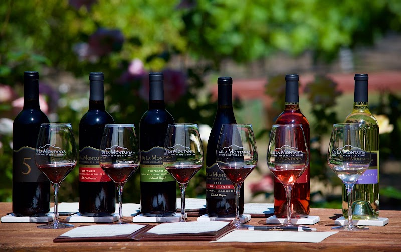 De La Montanya Vineyards & Winery photo 1